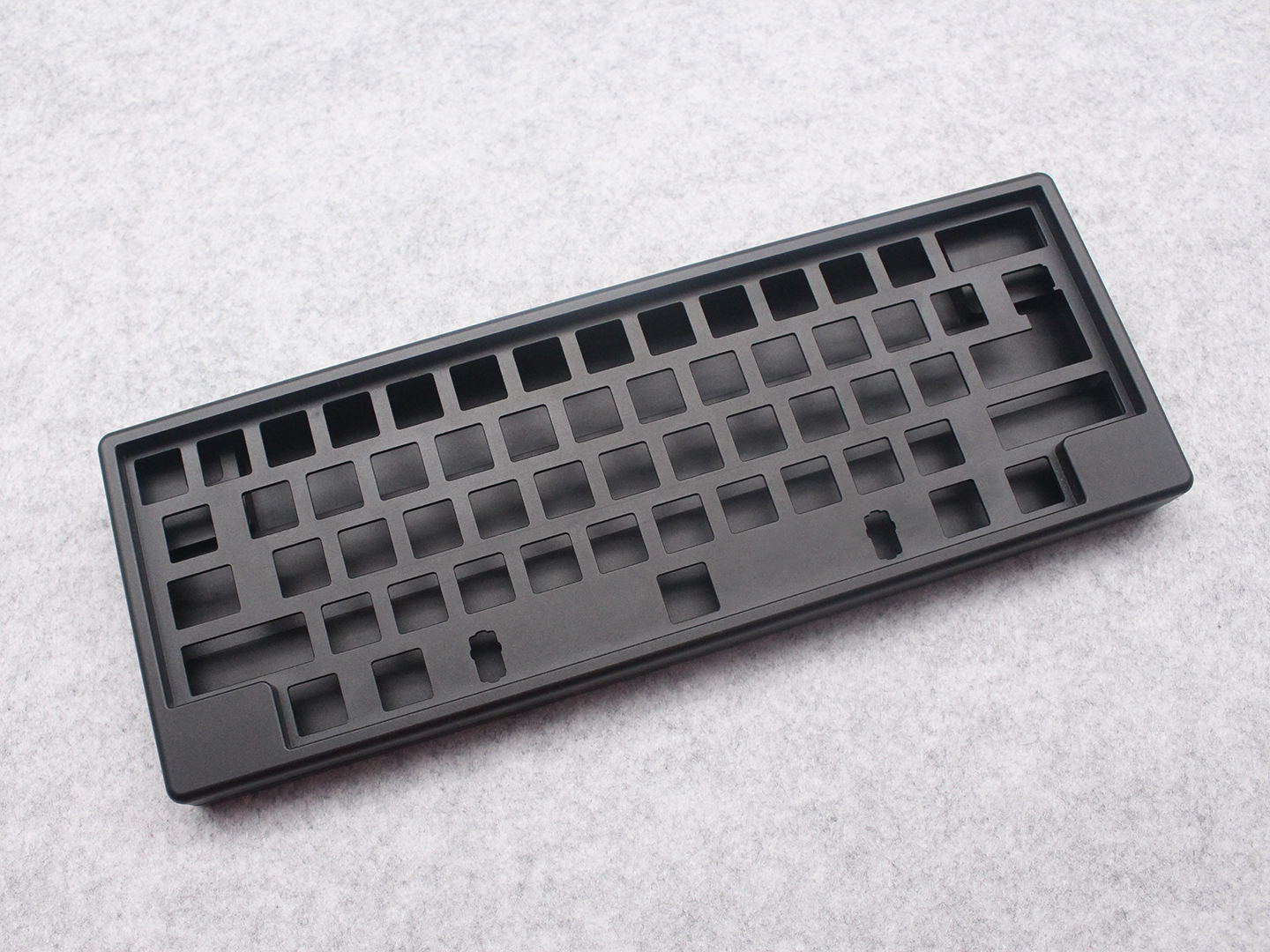 Keyboard with integrated plate