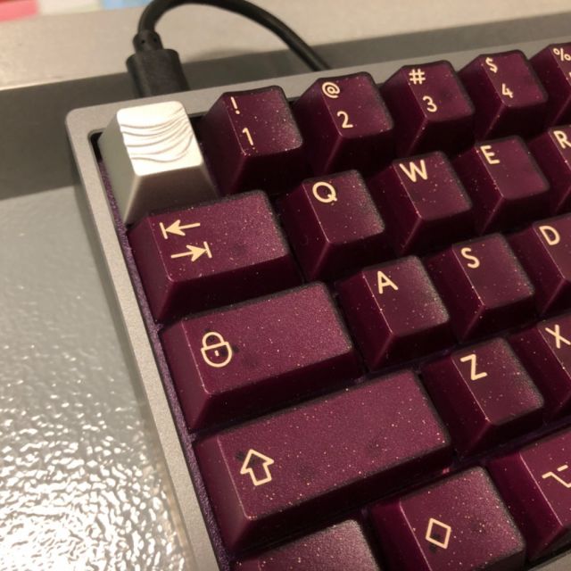 Chalice of Portwine • PBTfans VIOR
---
Man, what a gorgeous keycap set. I paired it with a KBD67 v3 with a purple polycarb plate and Black Lotus switches - a real treat.