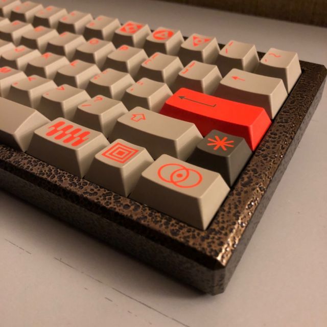 Salvation
- Wilba Avocado PCB
- KKB Signet
- TTC Matrix 01 Tactiles
- Maiz stabs
---
#customkeyboard #mechanicalkeyboard #salvun #salvation #60percentkeyboard #keebs #leafsprings #keykobo #signet #kkbsignet #copper #copperslag #fr4 #splitbackspace #ttc #tactile #tactilegang #matrix01 #aluminumkeyboard #cherryprofile #industrial #orangeandgrey #safetyorange